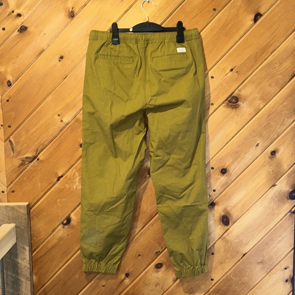 Eddie Bauer Discovery peak joggers adventure pants NWT - Picture 5 of 6